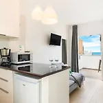 Frente Al Mar Con Gran Terraza דירה *